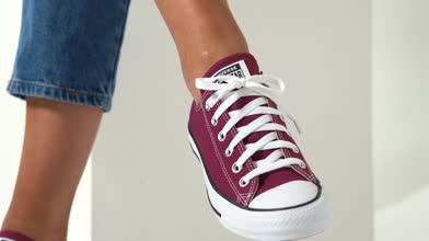 burgundy converse trainers